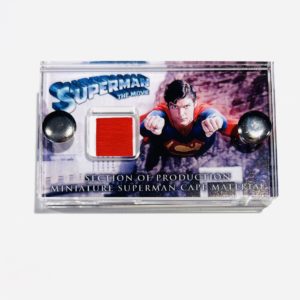 superman-the-movie-section-of-production-miniature-cape-fabric-mini-display